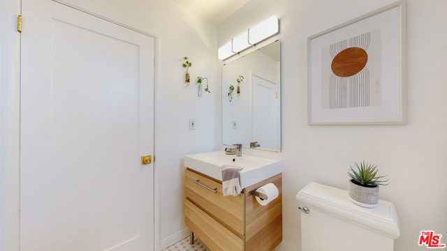 2 Bed Home for Sale in Los Angeles, California