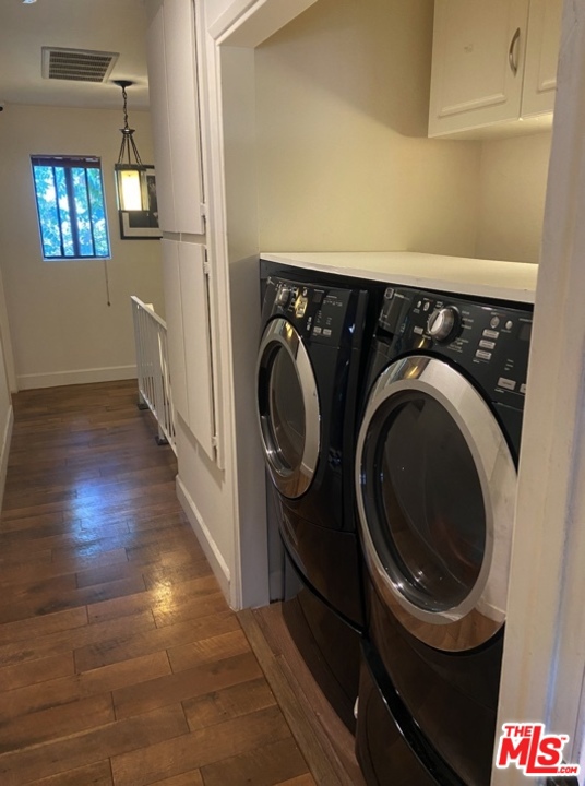 2 Bed Home for Sale in Van Nuys, California