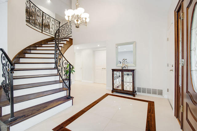 5 Bed Home for Sale in Agoura Hills, California