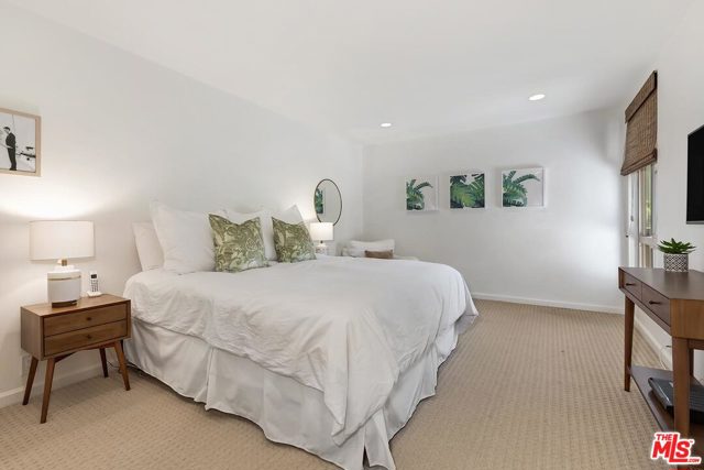 1 Bed Home for Sale in Los Angeles, California