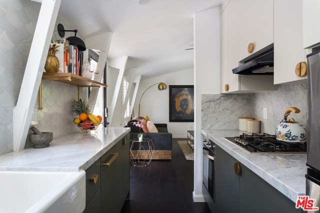 1 Bed Home for Sale in Los Angeles, California