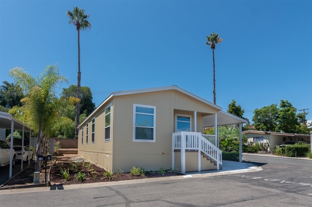 1575 W Valley Parkway