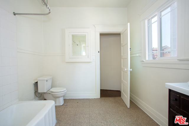 2 Bed Home for Sale in Los Angeles, California