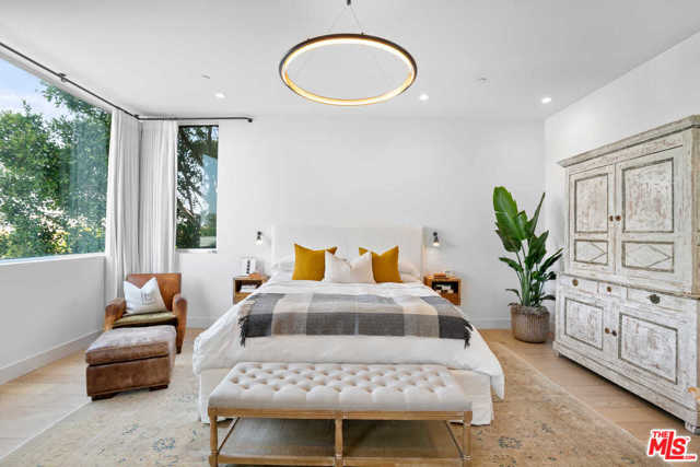 3 Bed Home for Sale in Venice, California