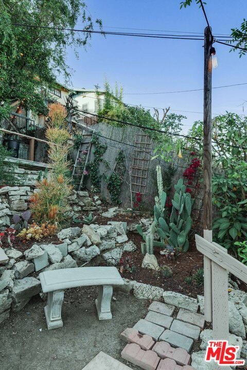  Income Home for Sale in Los Angeles, California