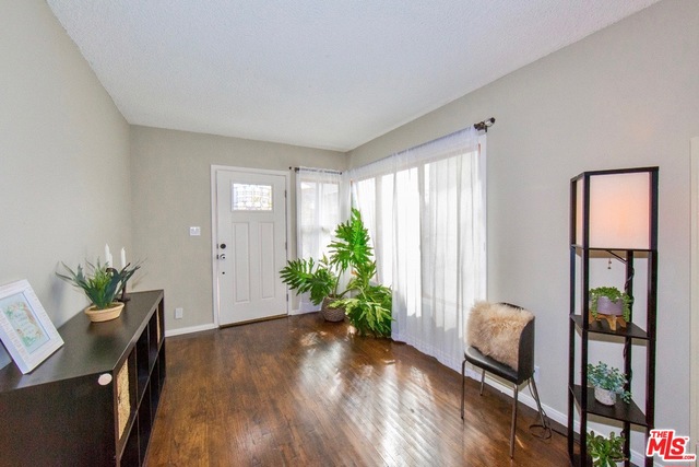 Foyer/Entry