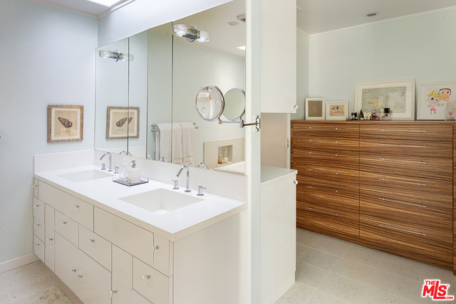 4 Bed Home for Sale in Los Angeles, California