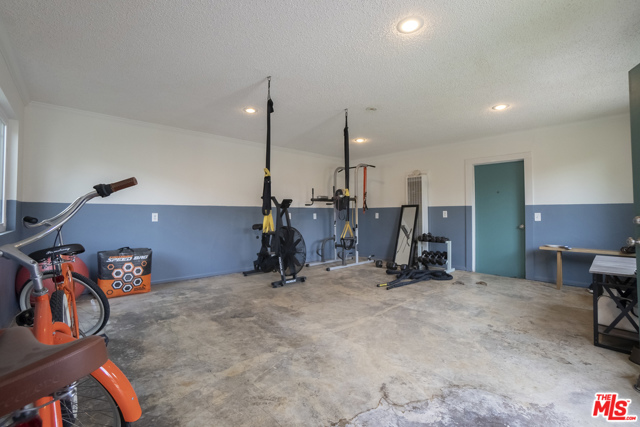 3 Bed Home for Sale in Hawthorne, California