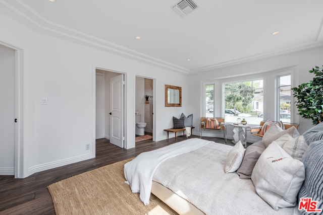 5 Bed Home for Sale in Santa Monica, California