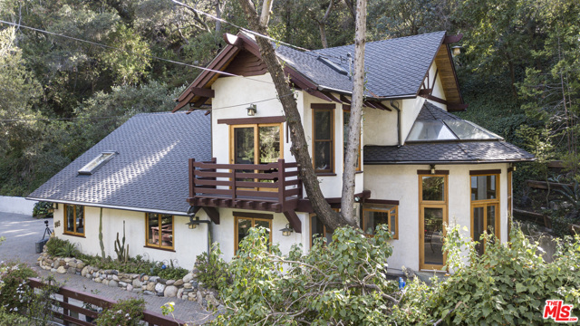 2 Bed Home for Sale in Topanga, California