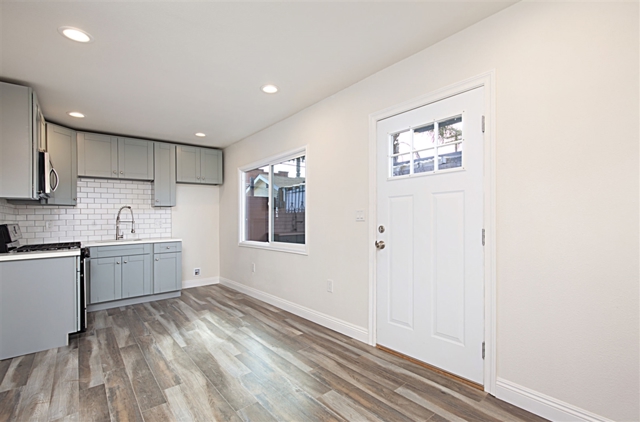 4111 Van Dyke Ave