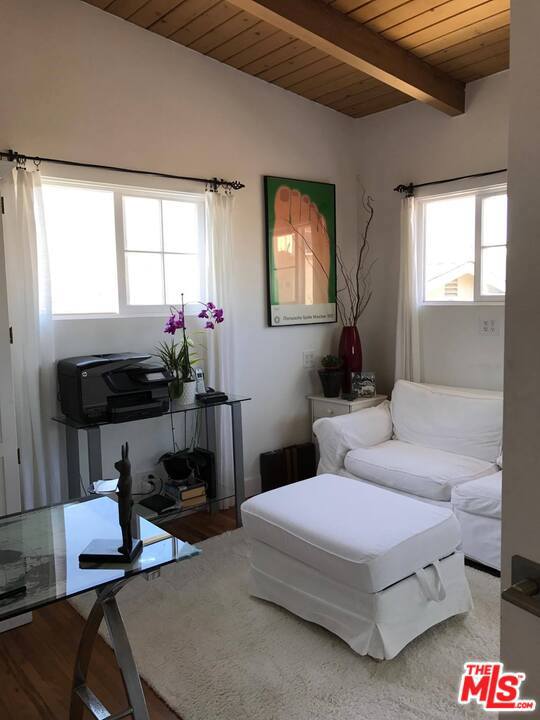 studio/office/bedroom