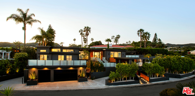 Photo of 815 El Oro Lane, Pacific Palisades, CA 90272