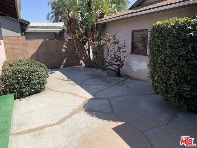 4 Bed Home for Sale in Van Nuys, California