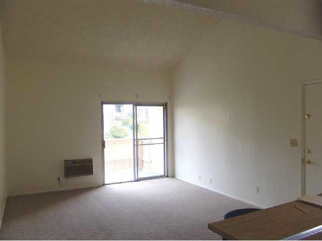 1051 Rock Springs