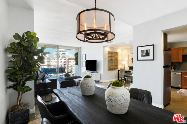 1 Bed Home for Sale in Los Angeles, California