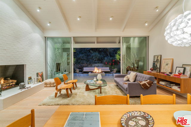 3 Bed Home for Sale in Los Angeles, California