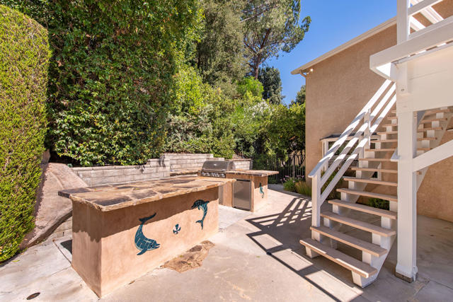 4 Bed Home for Sale in Calabasas, California