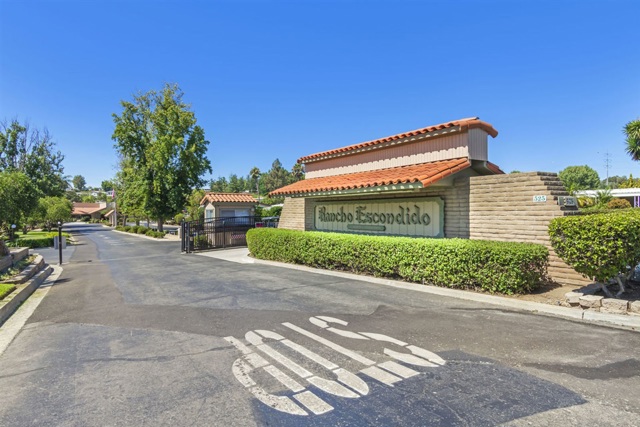 525 W El Norte Pkwy
