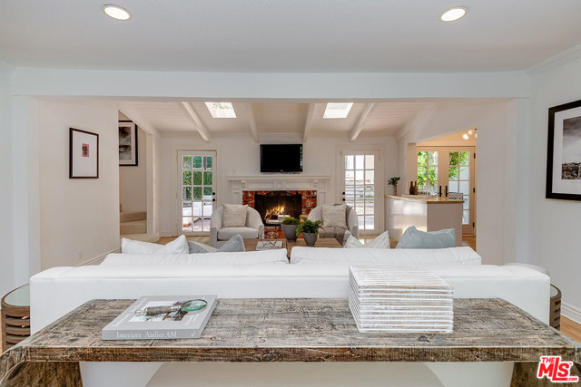 4 Bed Home for Sale in Los Angeles, California