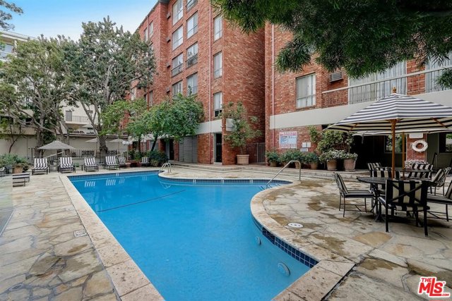 1 Bed Home for Sale in Los Angeles, California