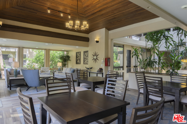 2 Bed Home for Sale in Culver City, California