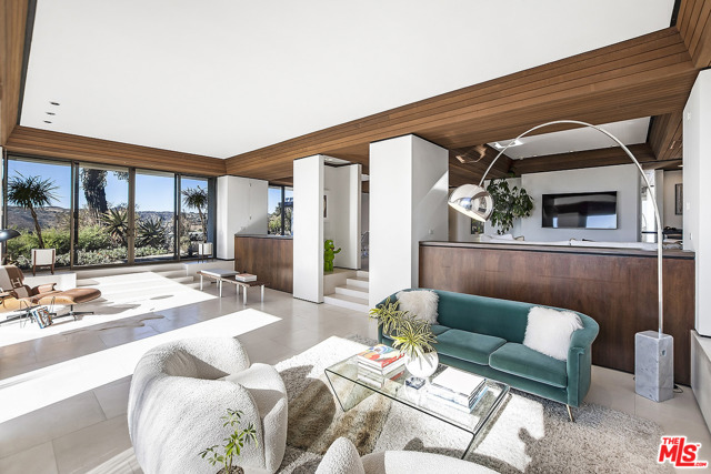 3 Bed Home for Sale in Los Angeles, California