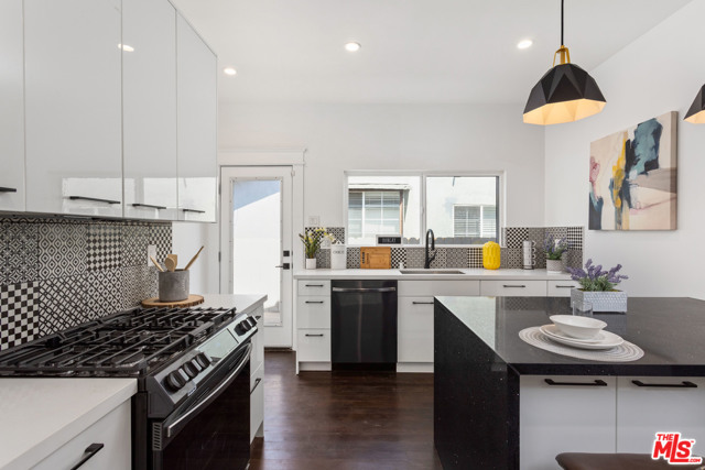 3 Bed Home for Sale in Los Angeles, California