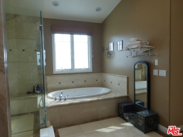 548 21ST Street, Hermosa Beach, California 90254, 5 Bedrooms Bedrooms, ,4 BathroomsBathrooms,Residential,Sold,21ST,18407334