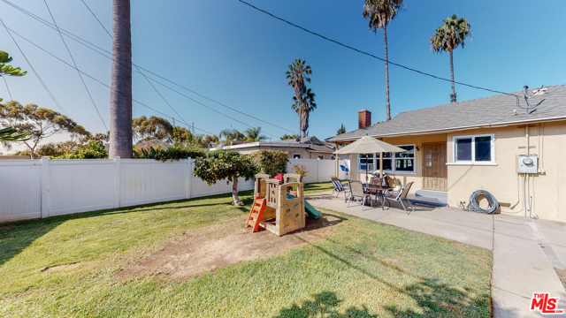 3 Bed Home for Sale in Hawthorne, California