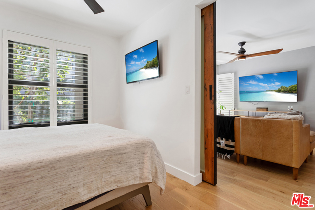 1 Bed Home for Sale in Playa del Rey, California