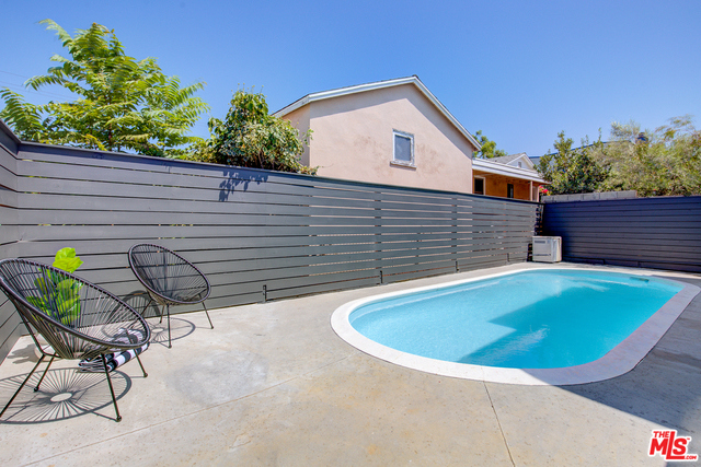 1017 8TH Street, Hermosa Beach, California 90254, 3 Bedrooms Bedrooms, ,2 BathroomsBathrooms,Residential,Sold,8TH,19507088