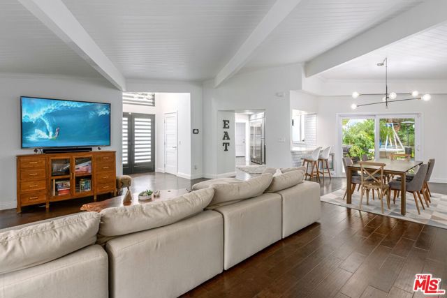 4 Bed Home for Sale in Sherman Oaks, California