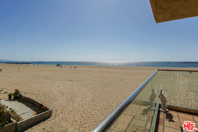 3 Bed Home for Sale in Playa del Rey, California
