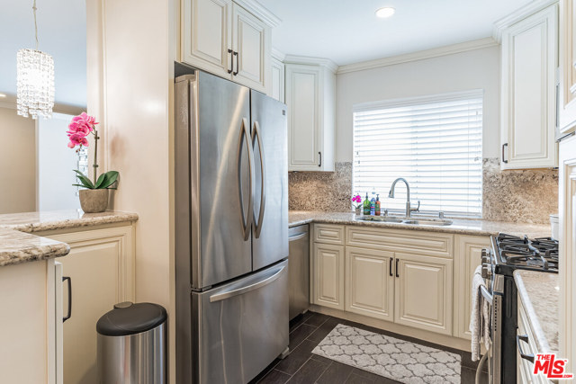 2 Bed Home for Sale in Sherman Oaks, California