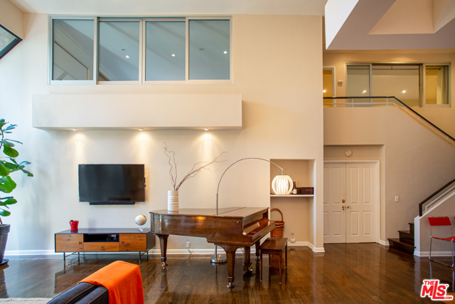3 Bed Home for Sale in Los Angeles, California