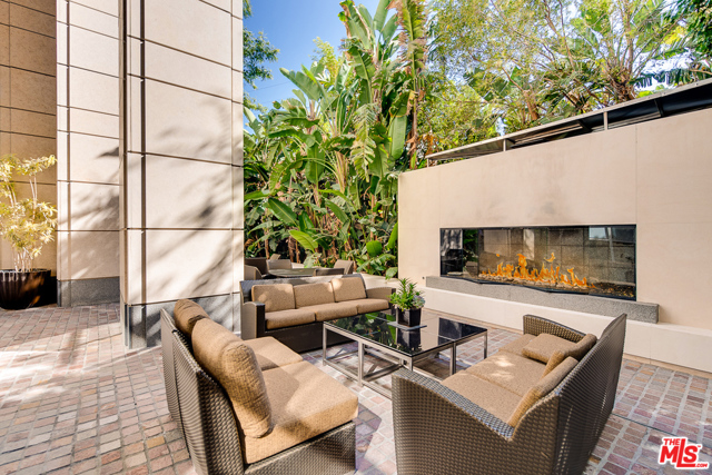 2 Bed Home for Sale in Los Angeles, California