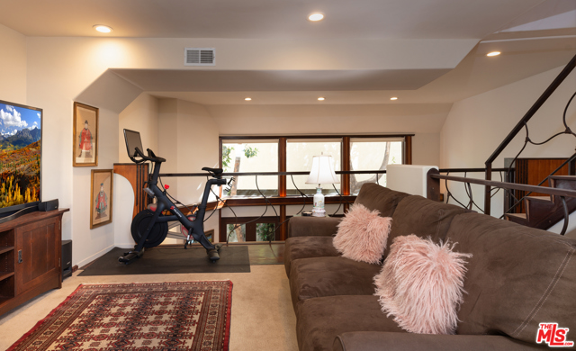 2 Bed Home for Sale in Santa Monica, California