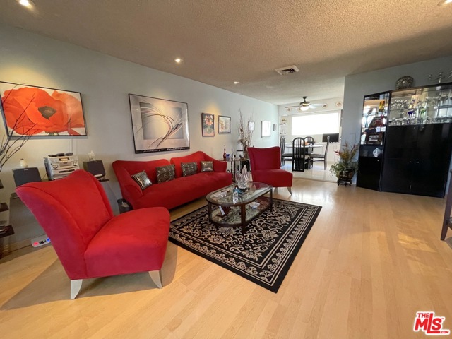 2 Bed Home for Sale in Culver City, California