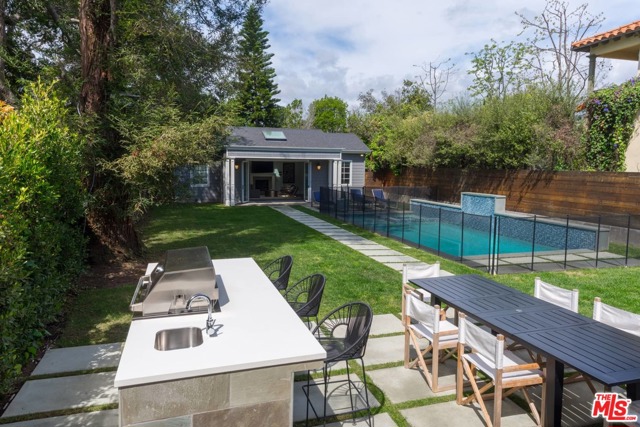 Photo of 791 RADCLIFFE Avenue, Pacific Palisades, CA 90272