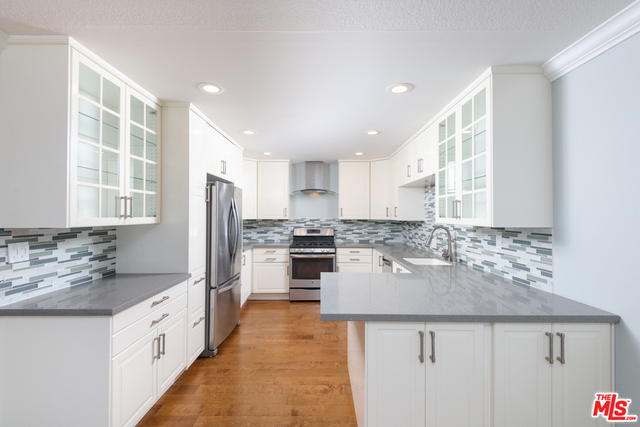 110 GUADALUPE Avenue, Redondo Beach, California 90277, 3 Bedrooms Bedrooms, ,Residential,Sold,GUADALUPE,19429016