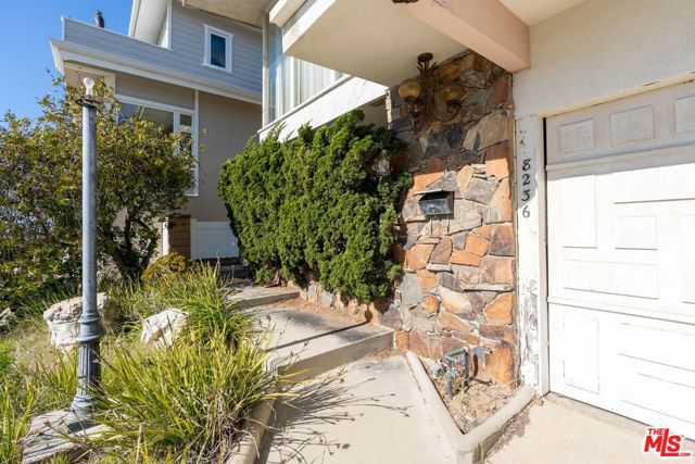 5 Bed Home for Sale in Playa del Rey, California