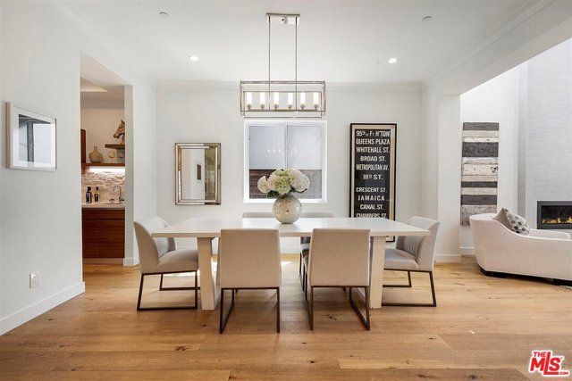6 Bed Home for Sale in Sherman Oaks, California