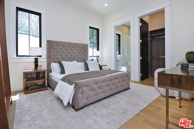 10 Bed Home for Sale in Encino, California