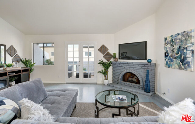 106 LUCIA Avenue, Redondo Beach, California 90277, 2 Bedrooms Bedrooms, ,3 BathroomsBathrooms,Residential,Sold,LUCIA,18323280