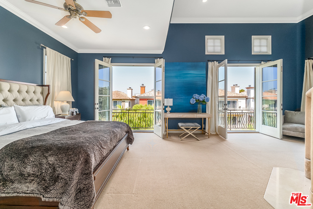 5 Bed Home for Sale in Venice, California