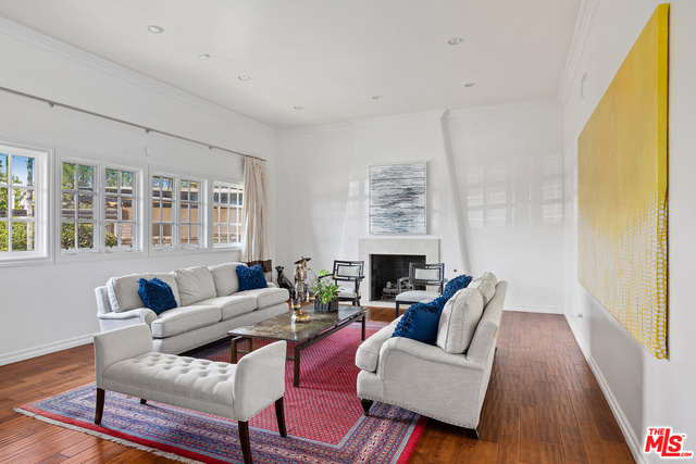 5 Bed Home for Sale in Encino, California