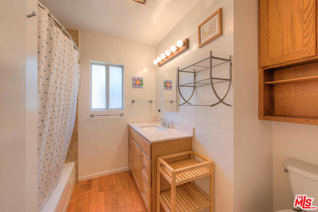 3 Bed Home for Sale in Lake Balboa, California