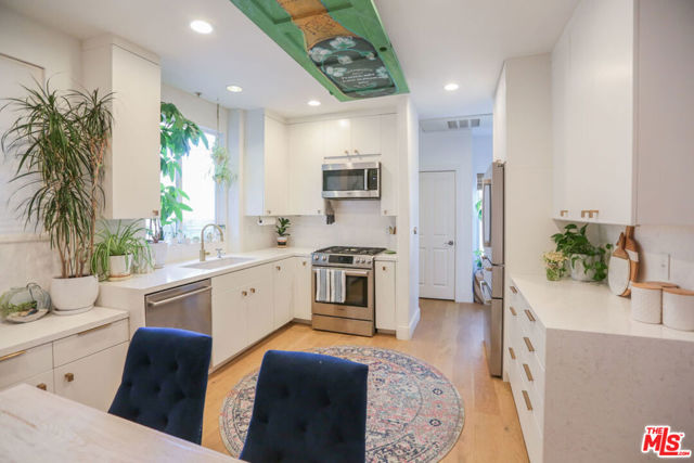 3 Bed Home for Sale in Studio City, California