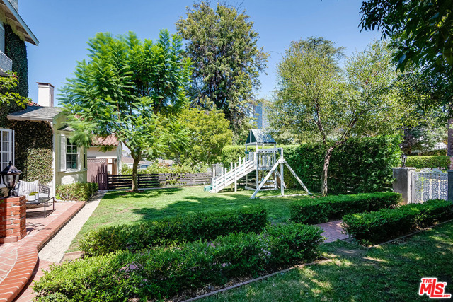 4 Bed Home for Sale in Los Angeles, California